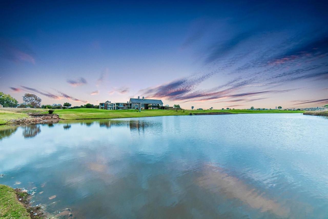 The Serengeti Lodge Kempton Park Buitenkant foto